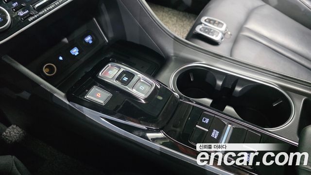 Hyundai Sonata 2020 — photo 12