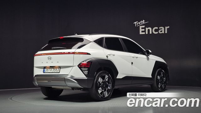 Hyundai Kona 2023 — photo 2