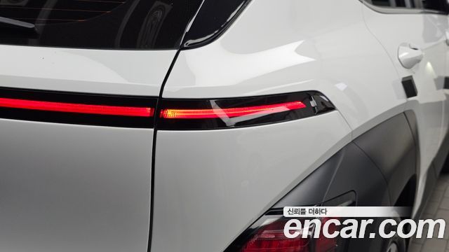 Hyundai Kona 2023 — photo 9
