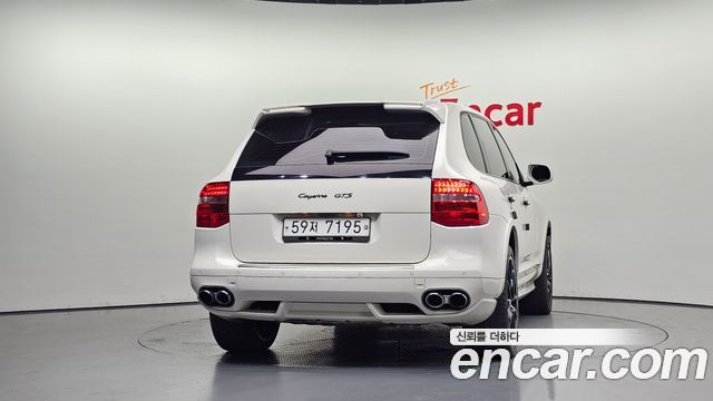 Porsche Cayenne 2010 — photo 4