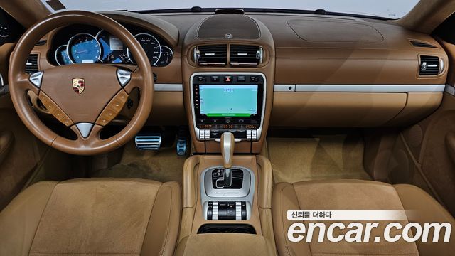 Porsche Cayenne 2010 — photo 7
