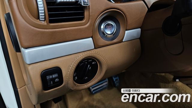 Porsche Cayenne 2010 — photo 13