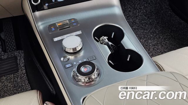 Genesis GV70 2025 — photo 9