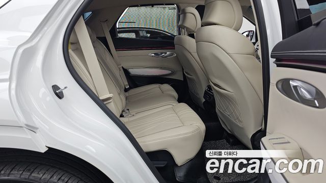 Genesis GV70 2025 — photo 12