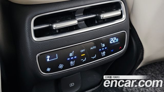 Genesis GV70 2025 — photo 18