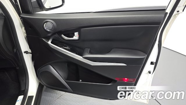 KG Mobility KORANDO 2015 — photo 14