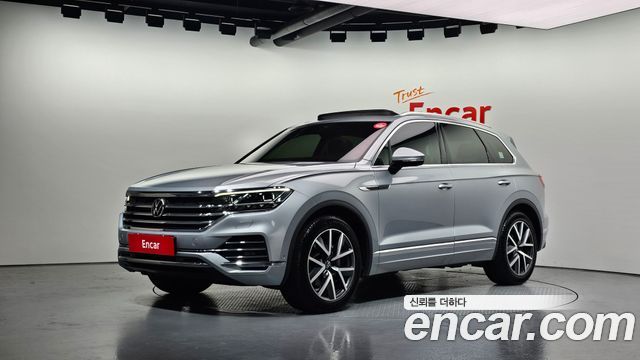 Volkswagen Touareg 2023 — photo 1
