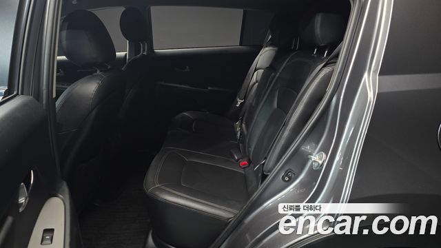 Kia Sportage 2016 — photo 12
