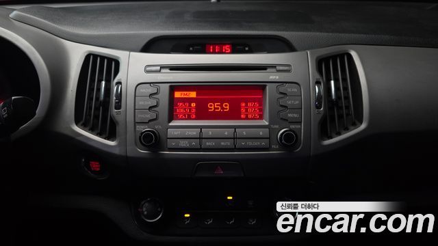Kia Sportage 2016 — photo 14