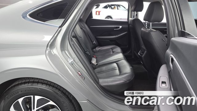 Hyundai Sonata 2022 — photo 12