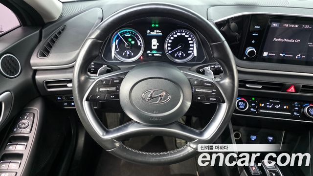 Hyundai Sonata 2022 — photo 13