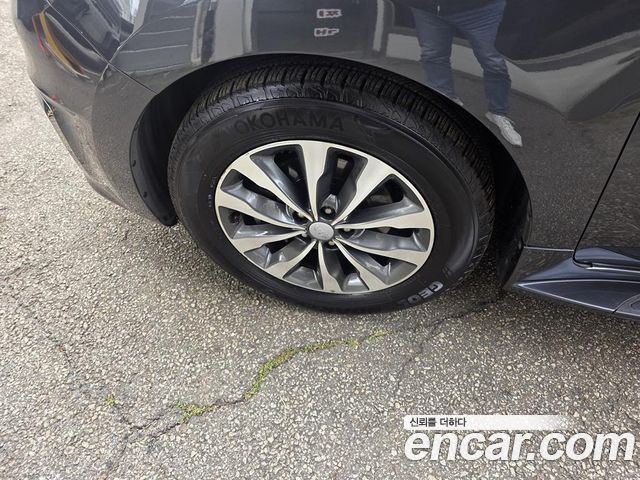 Kia Canival 2017 — photo 18