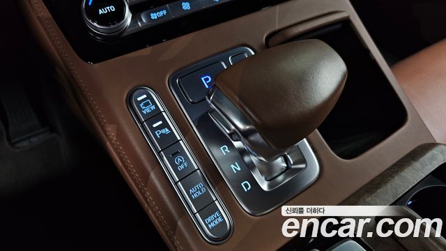 Genesis G90 2019 — photo 12
