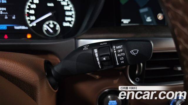 Genesis G90 2019 — photo 27