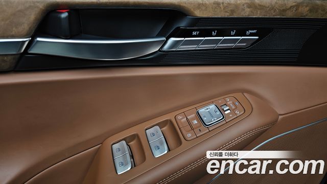 Genesis G90 2019 — photo 34