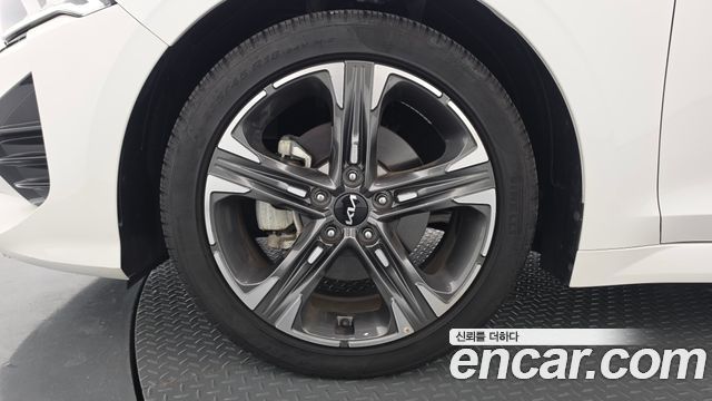 Kia K5 2023 — photo 5