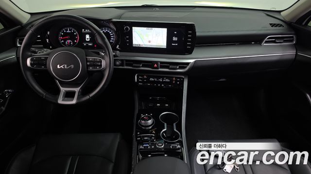 Kia K5 2023 — photo 10