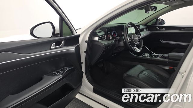 Kia K5 2023 — photo 13