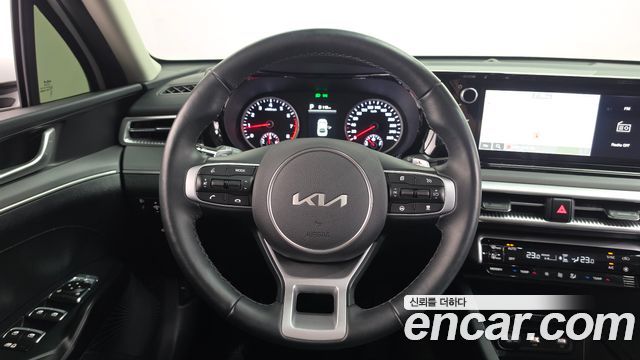 Kia K5 2023 — photo 19