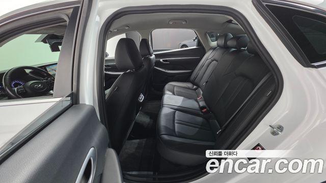 Hyundai Sonata 2020 — photo 17