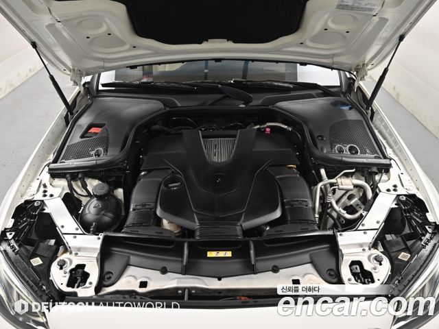 Mercedes-Benz E-Class 2017 — photo 7