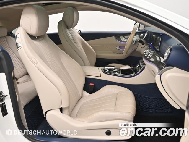 Mercedes-Benz E-Class 2017 — photo 11