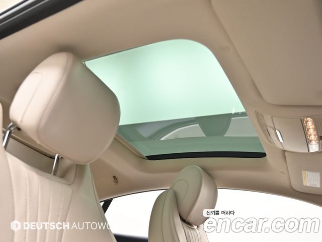 Mercedes-Benz E-Class 2017 — photo 19