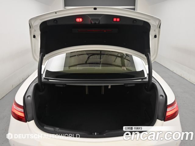 Mercedes-Benz E-Class 2017 — photo 20
