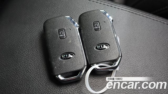 Kia K7 2020 — photo 23