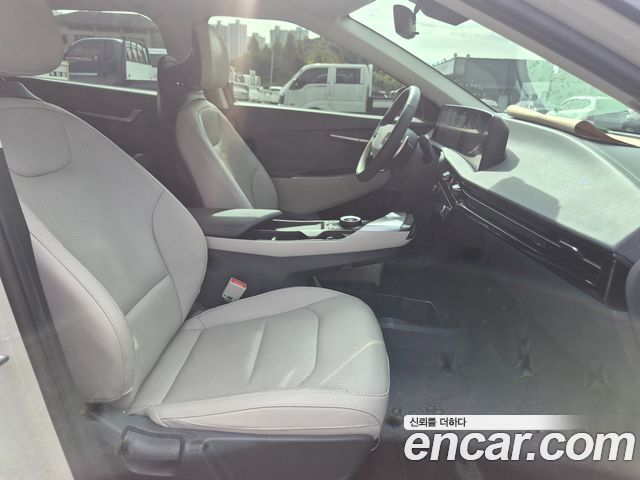 Kia EV6 2024 — photo 16