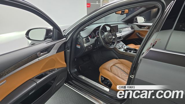 Audi A8 2015 — photo 10