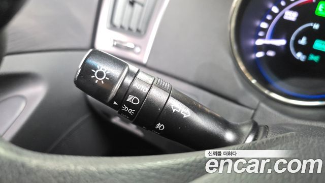 Hyundai Sonata 2012 — photo 17