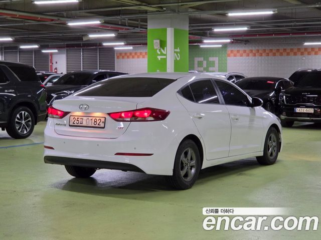 Hyundai AVANTE 2016 — photo 4