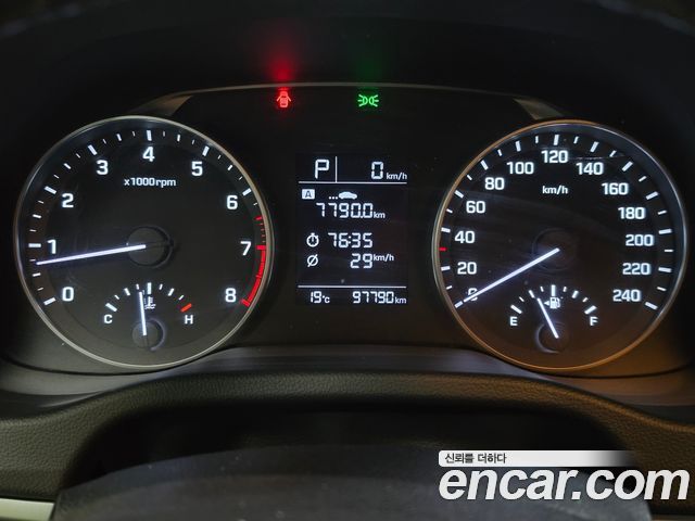 Hyundai AVANTE 2016 — photo 8
