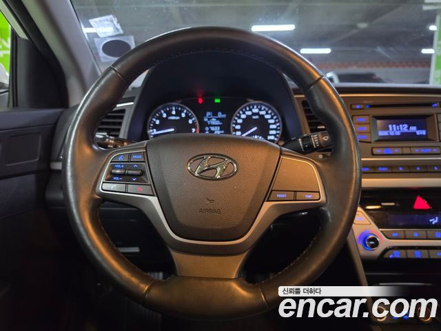 Hyundai AVANTE 2016 — photo 9
