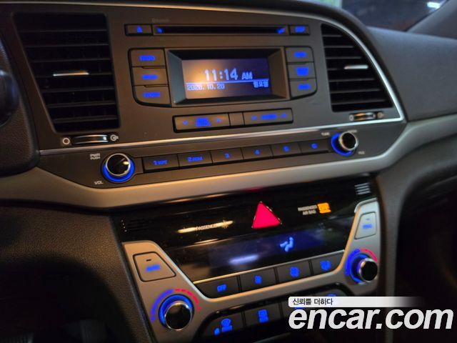 Hyundai AVANTE 2016 — photo 15