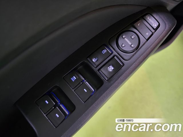 Hyundai AVANTE 2016 — photo 19