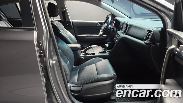 Kia Sportage 2016 — photo 12