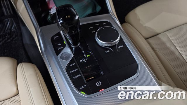 BMW 3-Series 2022 — photo 12