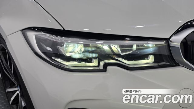 BMW 3-Series 2022 — photo 8