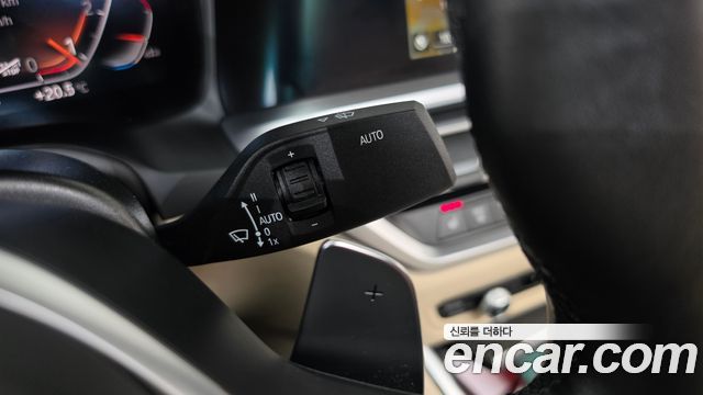BMW 3-Series 2022 — photo 27