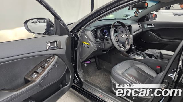 Kia K5 2012 — photo 10