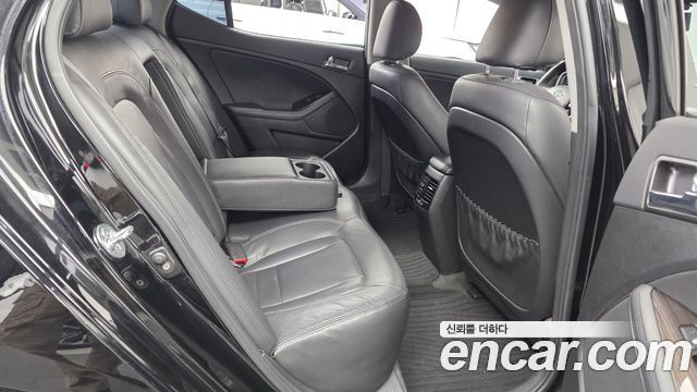 Kia K5 2012 — photo 12
