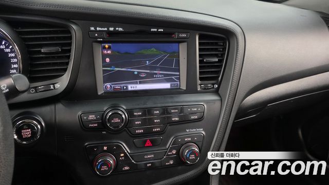 Kia K5 2012 — photo 14