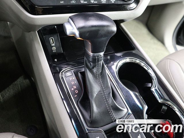 Kia Canival 2019 — photo 8