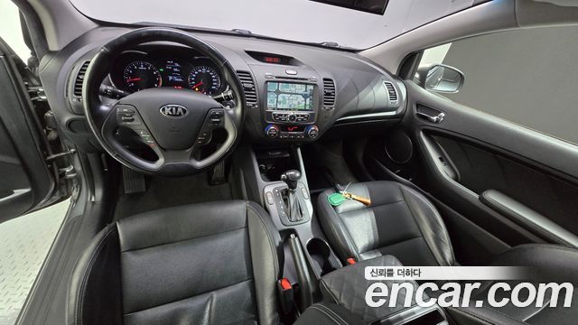 Kia K3 2014 — photo 10