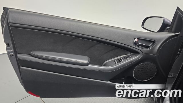 Kia K3 2014 — photo 15