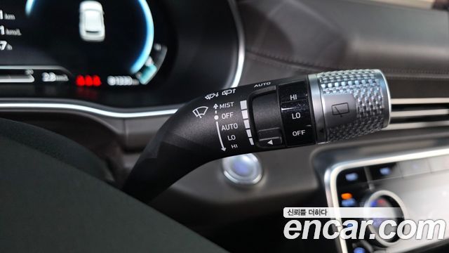 Genesis GV80 2023 — photo 24