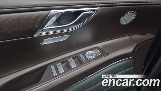 Genesis GV80 2023 — photo 25