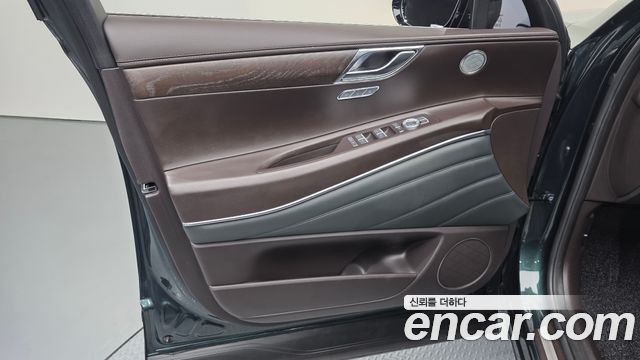 Genesis GV80 2023 — photo 14